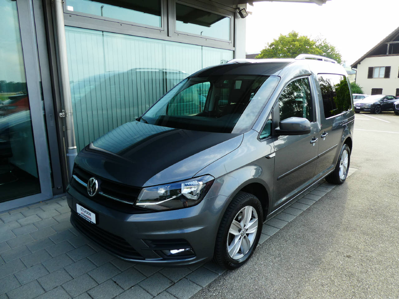 VW Caddy Kombi 2.0 TDI 102 BlueMT Family DSG-image-3