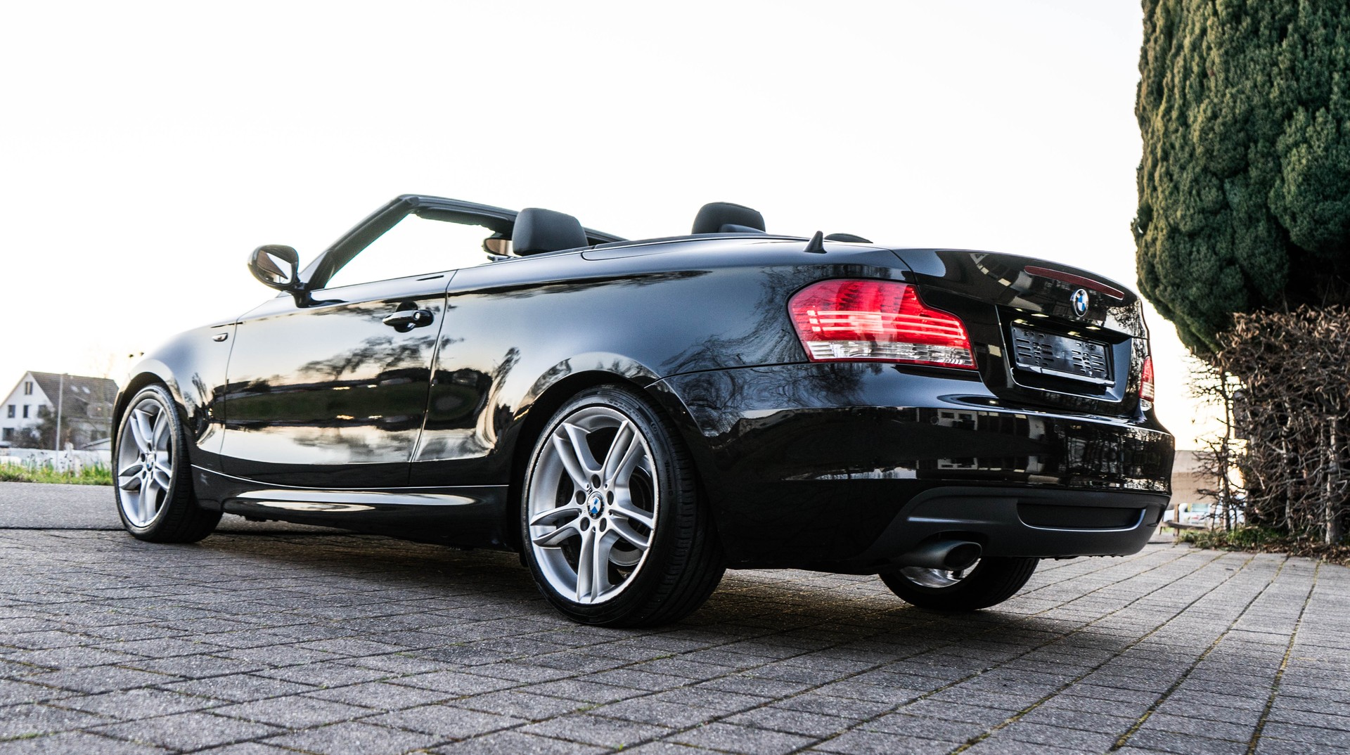 BMW 120d Cabrio M-PACK 6 Gang 177PS-image-21