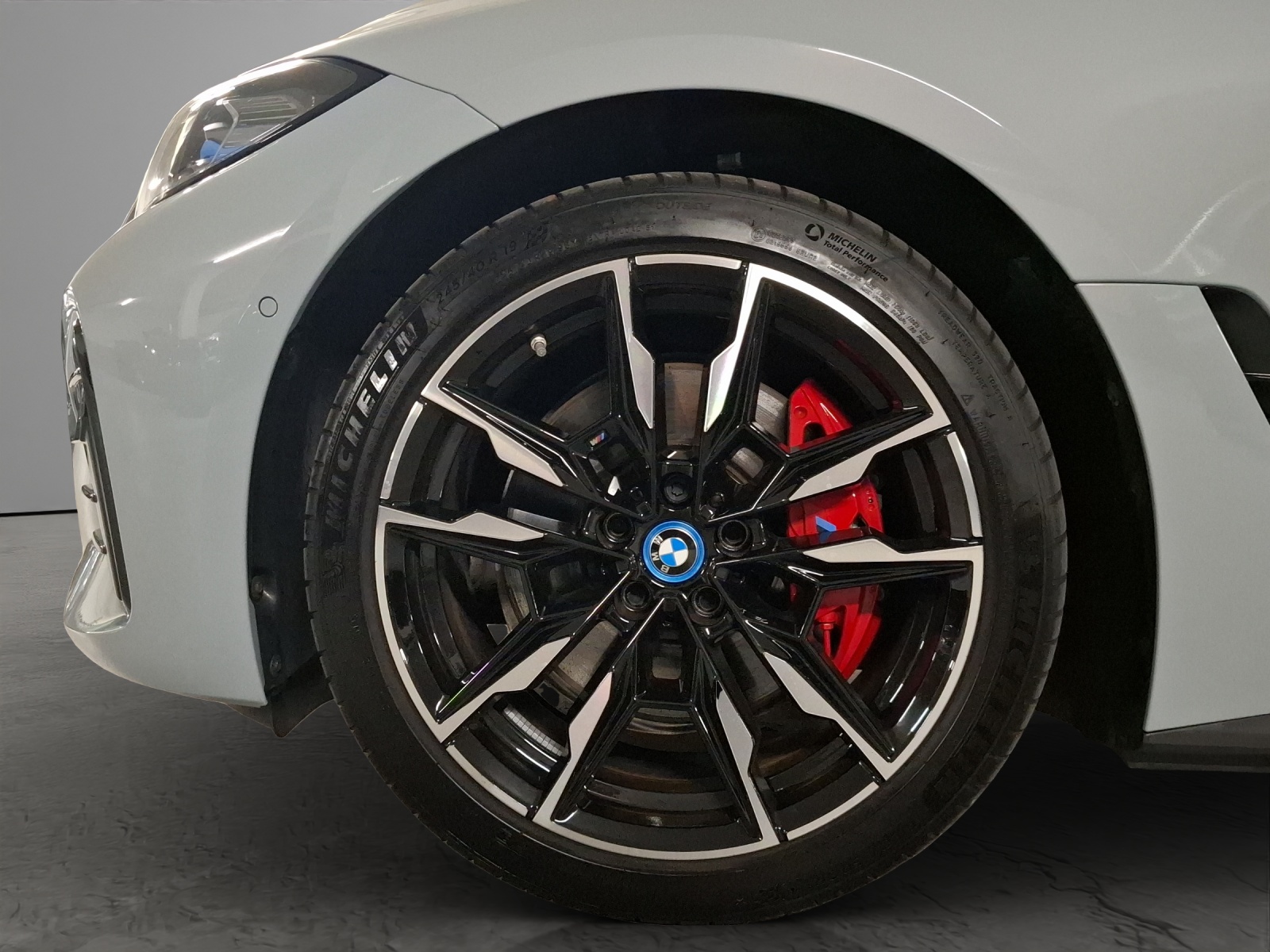 BMW i4 M50-image-5