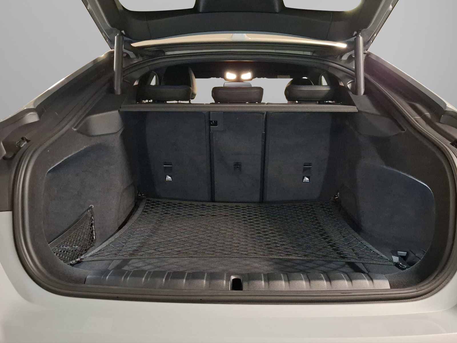 BMW i4 M50-image-16