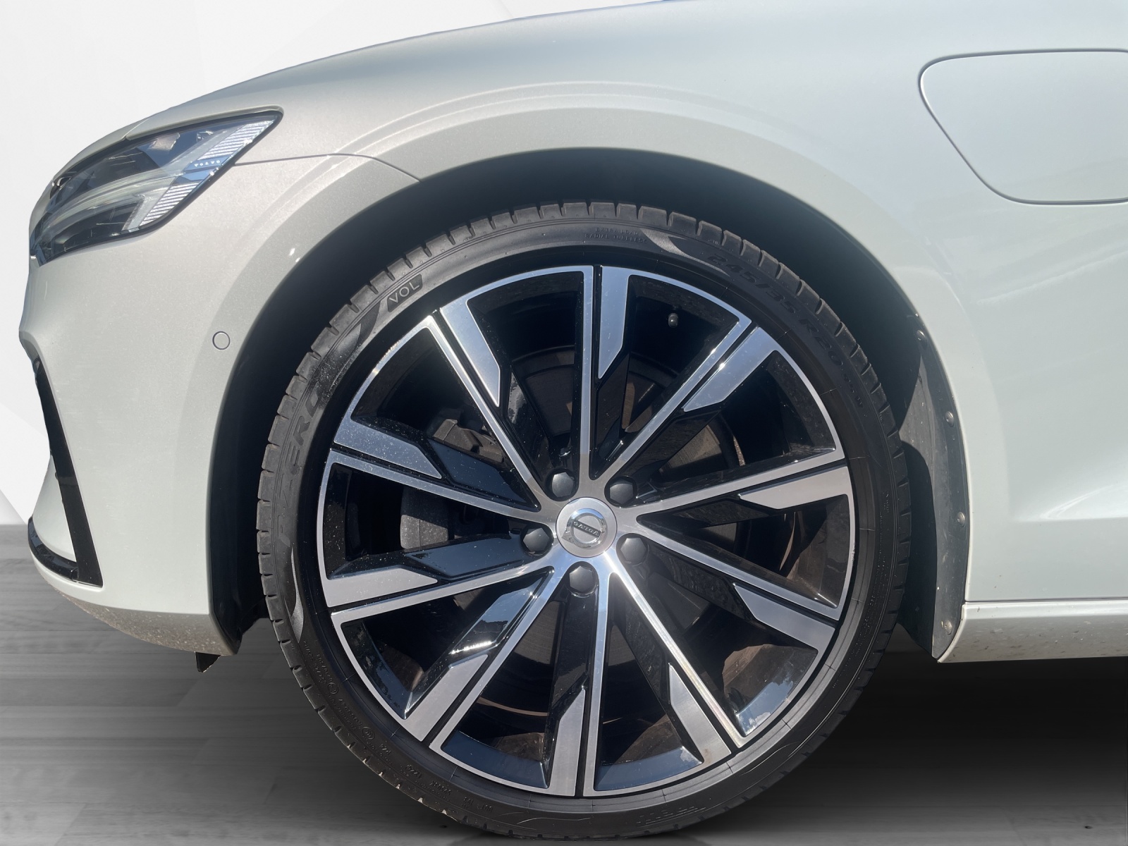 VOLVO V60 2.0 T6 TE R-Design eAWD-image-8