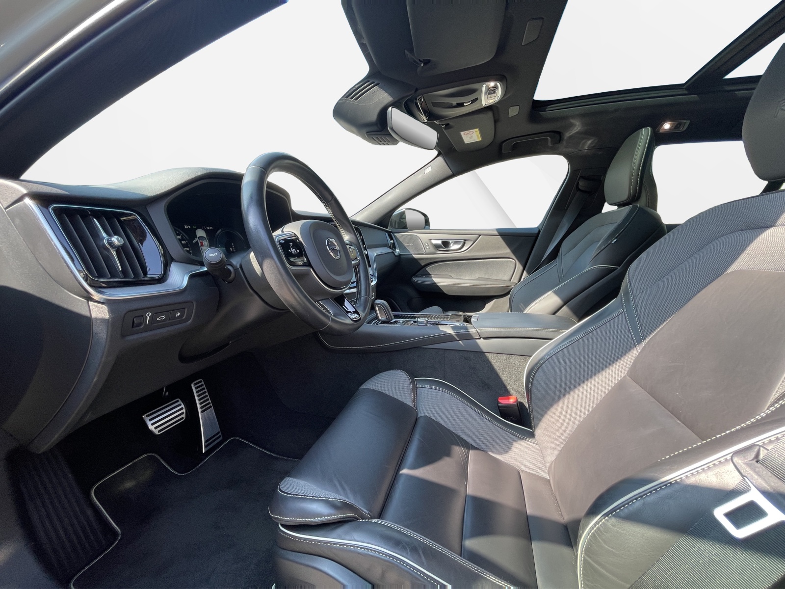 VOLVO V60 2.0 T6 TE R-Design eAWD-image-9