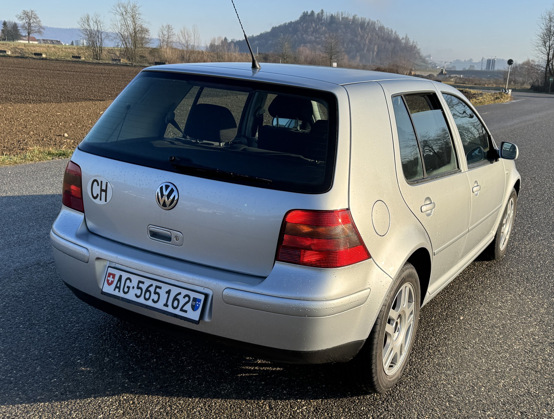 VW 1.6 Pacific-image-2