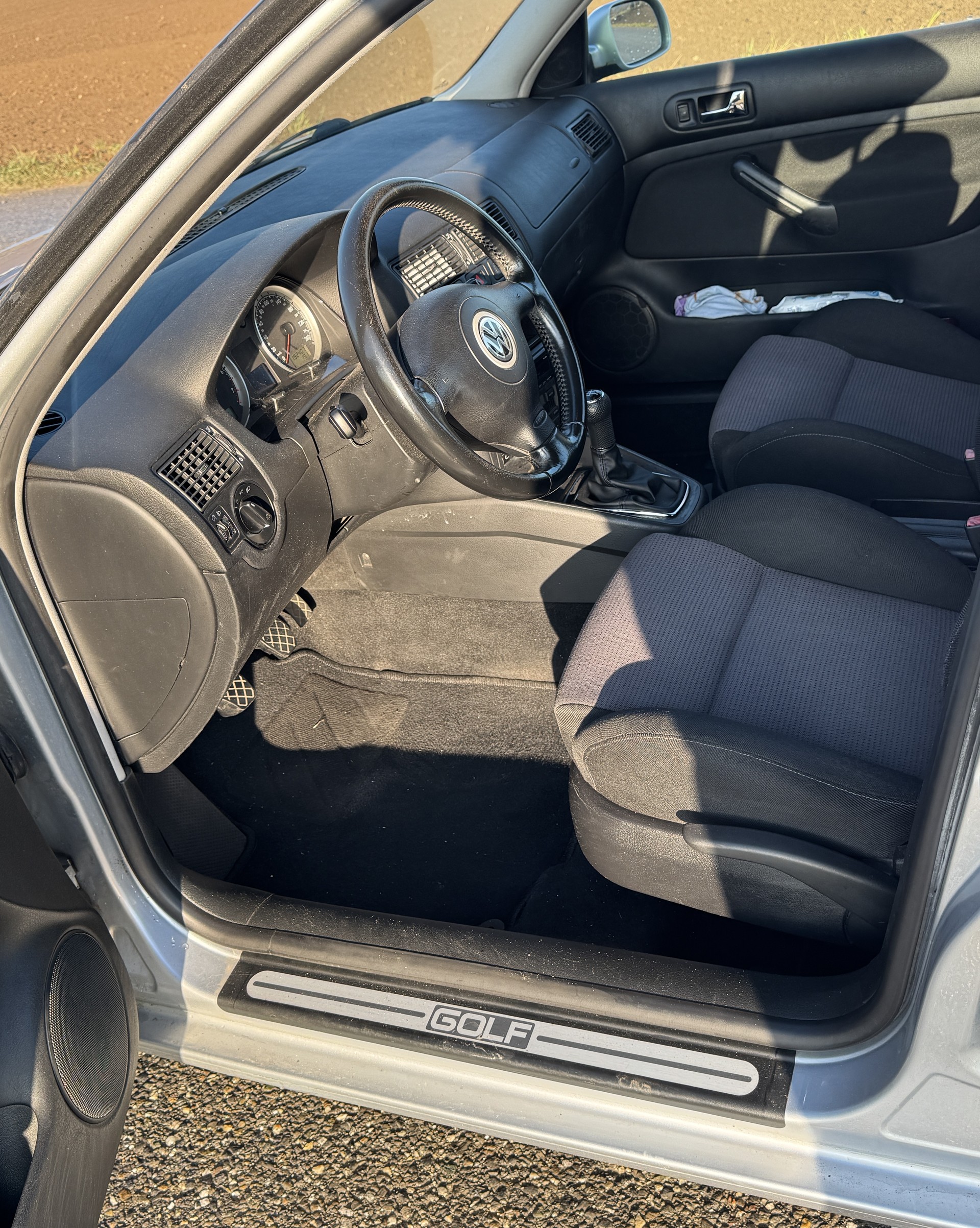 VW 1.6 Pacific-image-4