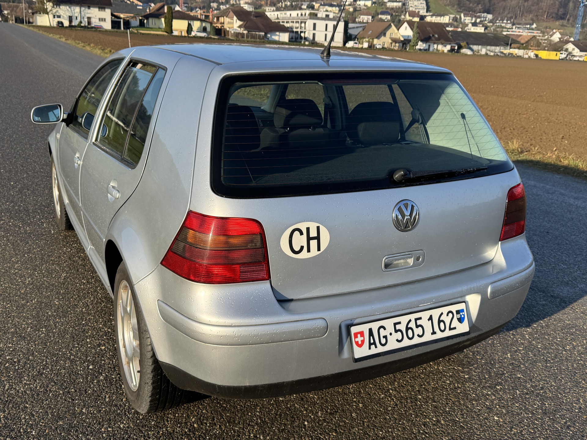 VW 1.6 Pacific-image-3