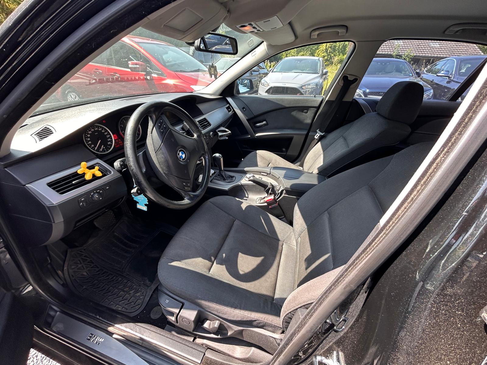 BMW 520i Advantage-image-7