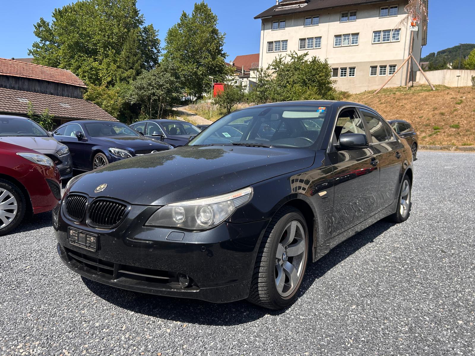 BMW 520i Advantage-image-0
