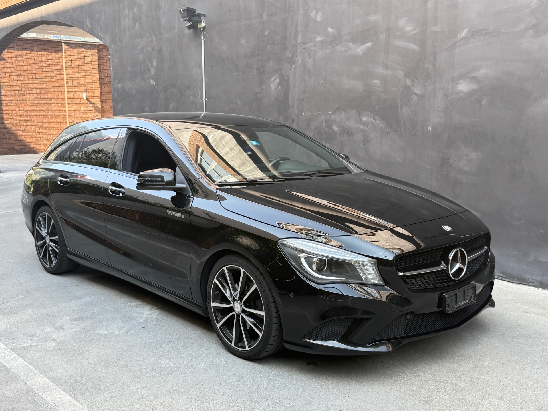 MERCEDES-BENZ CLA Shooting Brake 180 7G-DCT-image-3