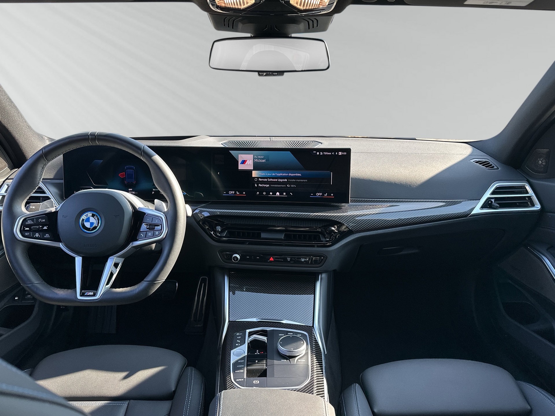 BMW 330e x DriveTouring Steptronic M Sport Pro-image-5