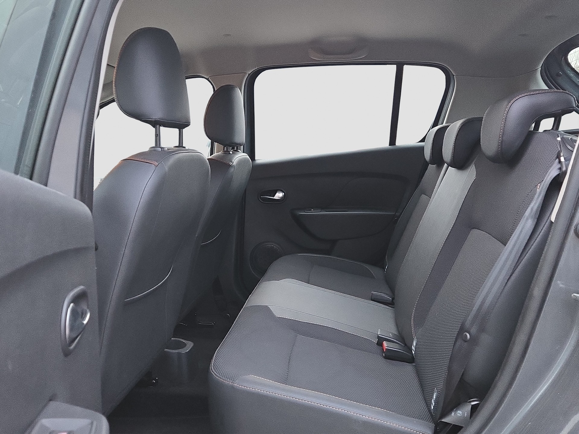DACIA Dokker 1.2 T Stepway-image-23