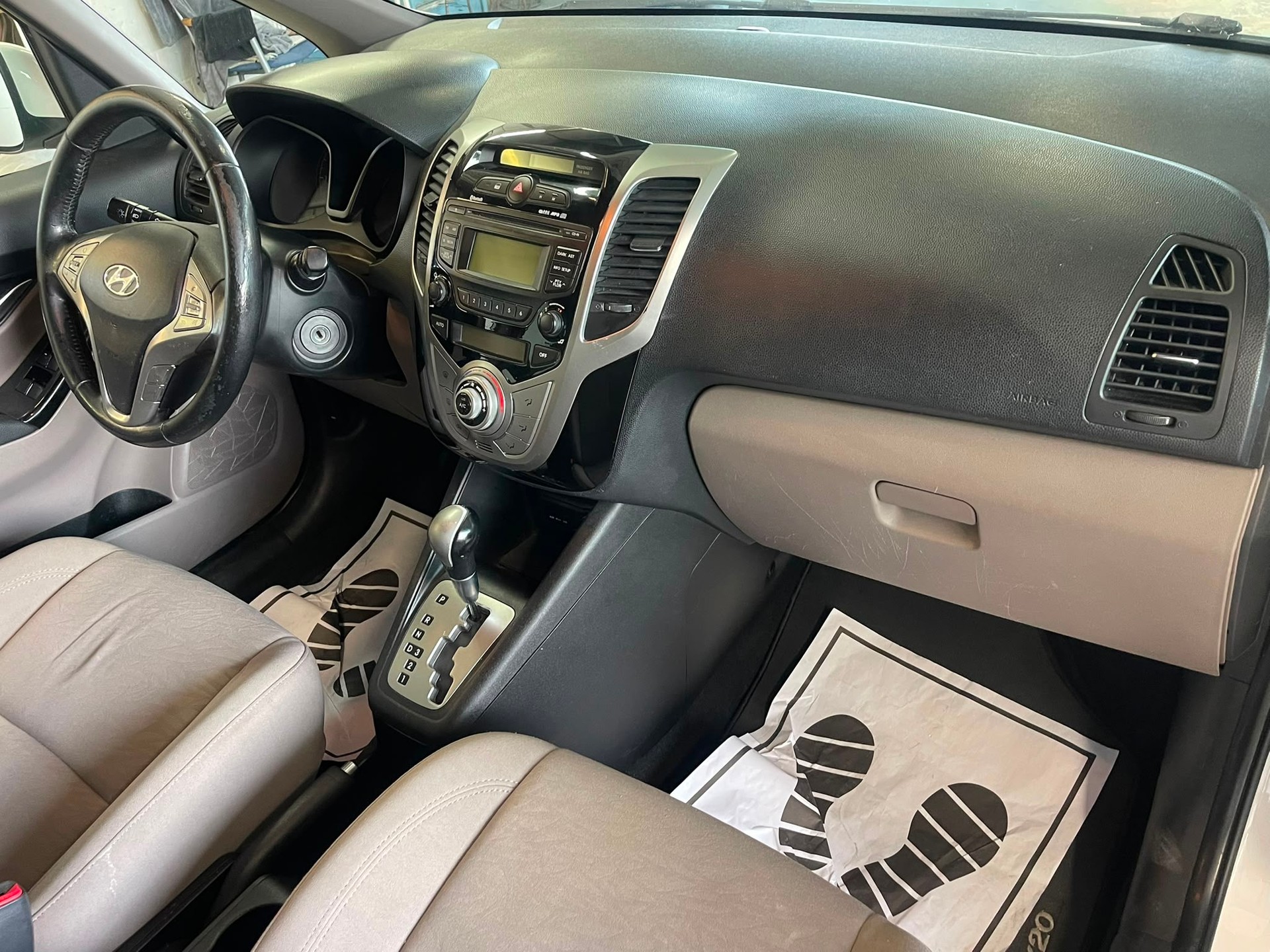 HYUNDAI iX20 1.6 Style Automatic-image-8