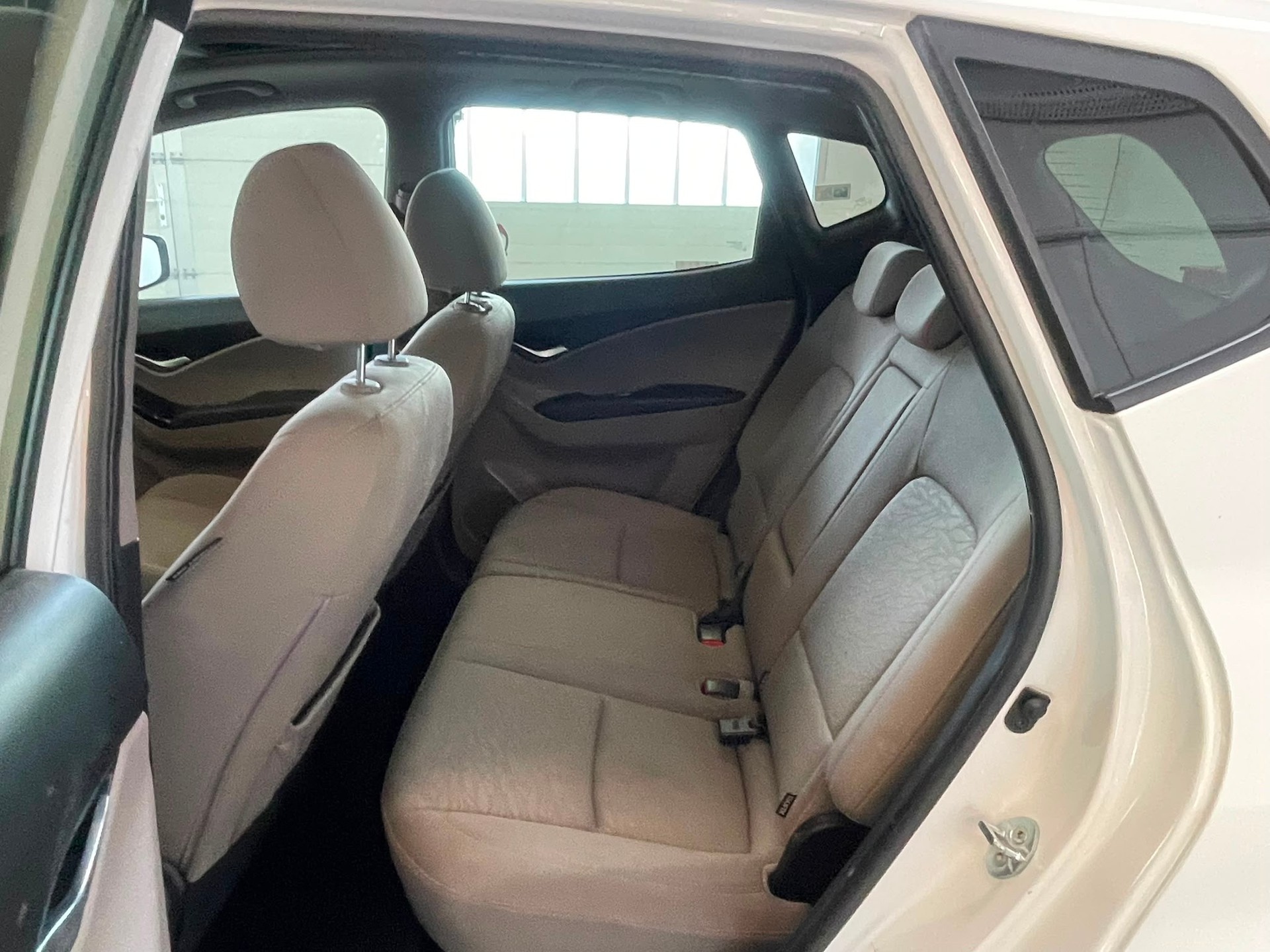 HYUNDAI iX20 1.6 Style Automatic-image-9