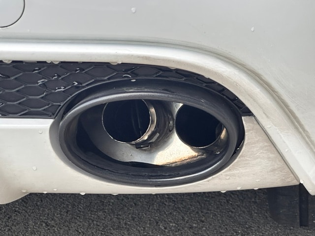AUDI 4.2 V8 FSI quattro S-Tronic-image-9