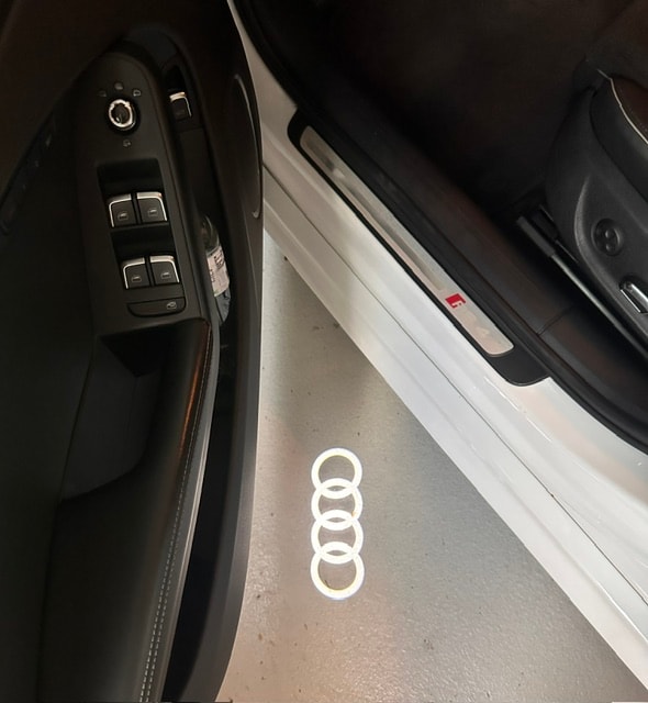 AUDI 4.2 V8 FSI quattro S-Tronic-image-5