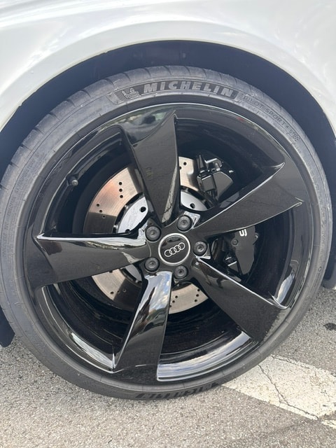 AUDI 4.2 V8 FSI quattro S-Tronic-image-11