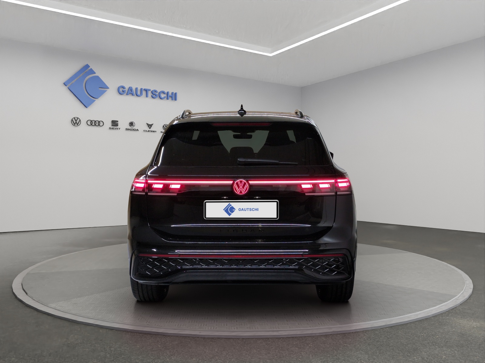 VW Tiguan 2.0 TSI DSG R-Line 4Motion-image-3