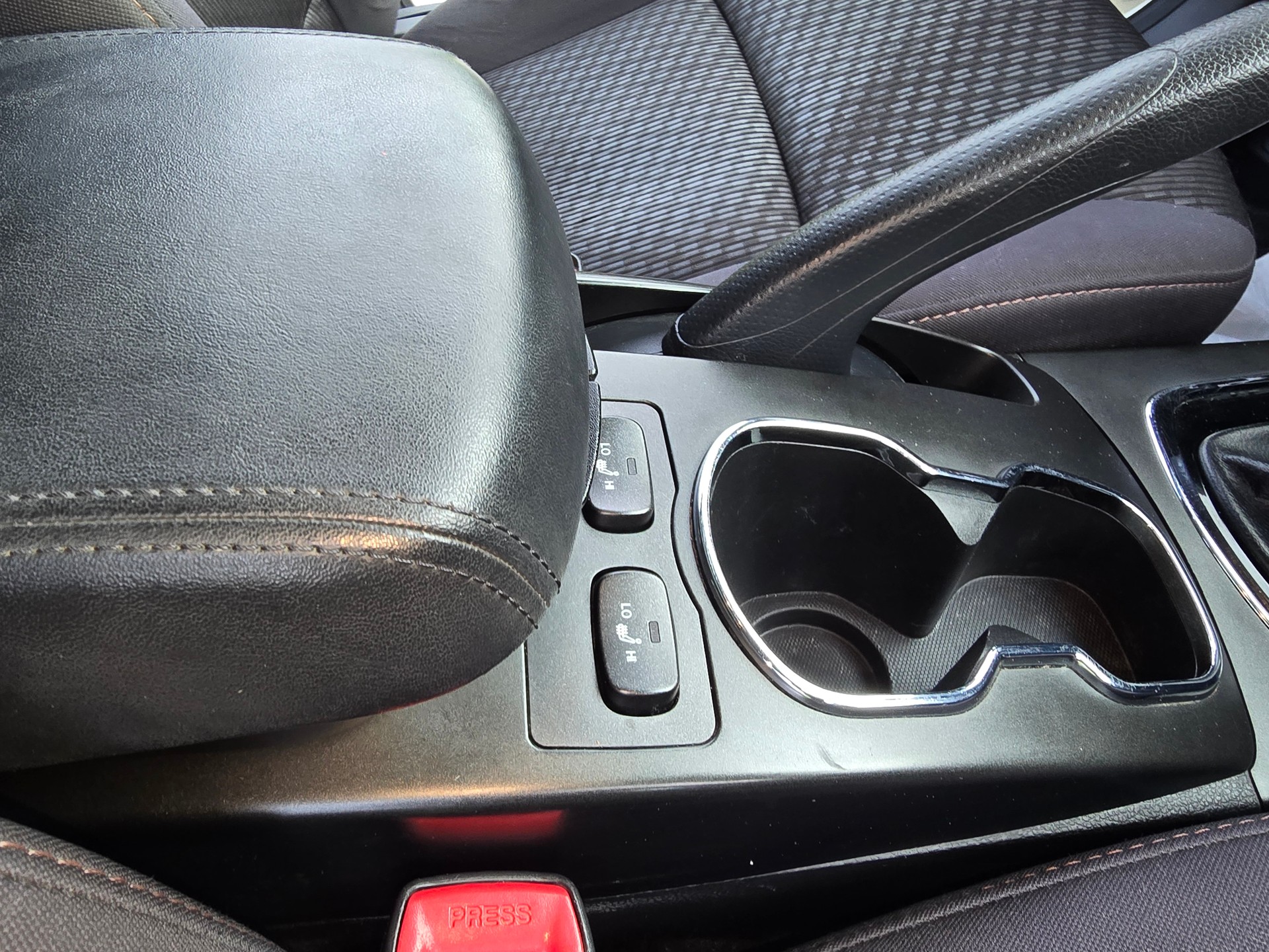 KGM-SsangYong Korando 2.0 e-XDI Quartz 4WD-image-12