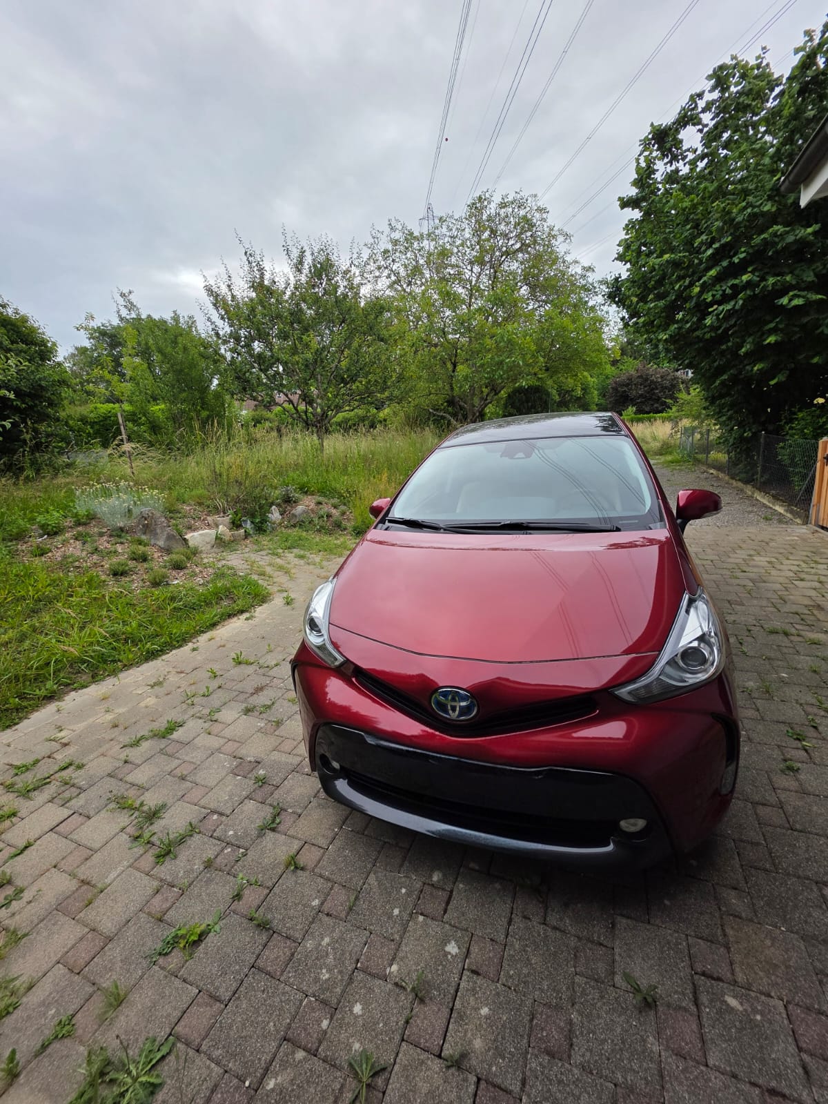 TOYOTA 1.8 VVTi HSD Premium-image-1