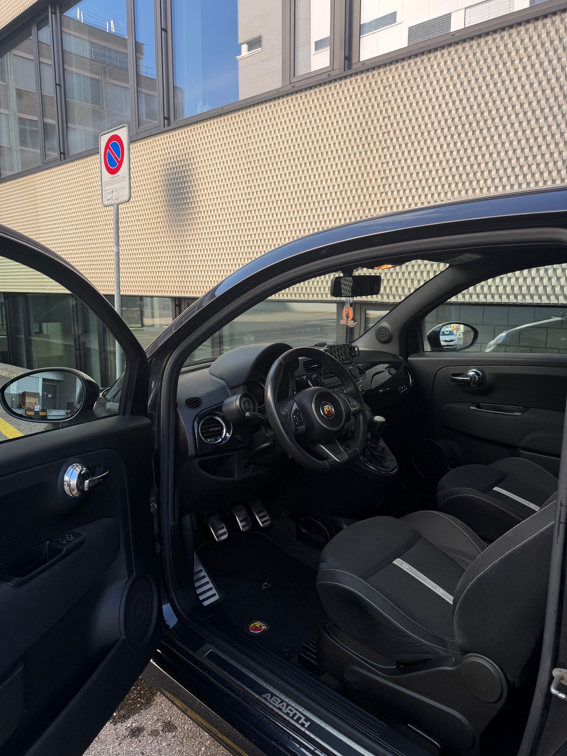 FIAT 500 1.4 16V Turbo Abarth-image-10