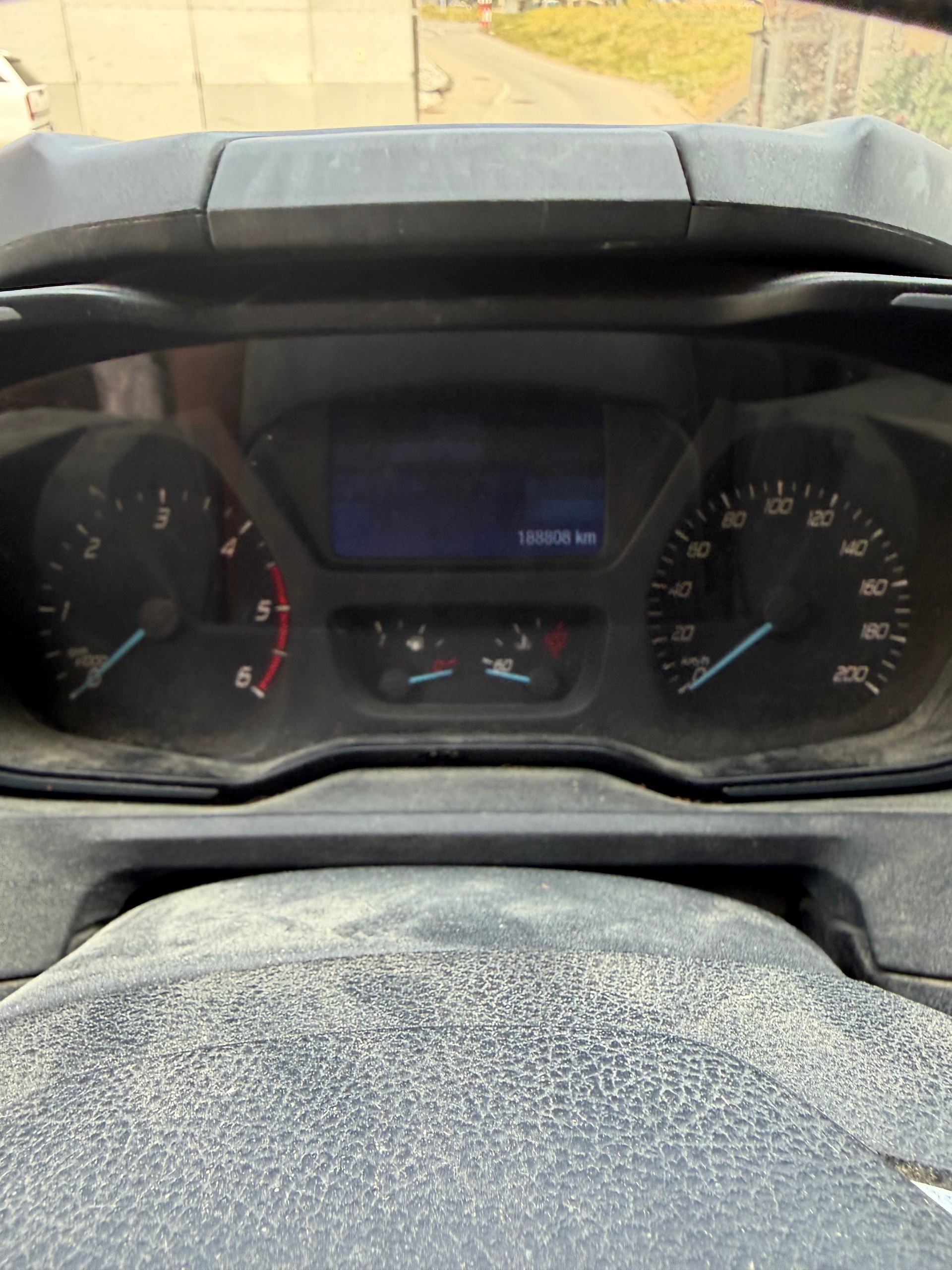 FORD Tourneo Custom 300 L1H1 Limited-image-5