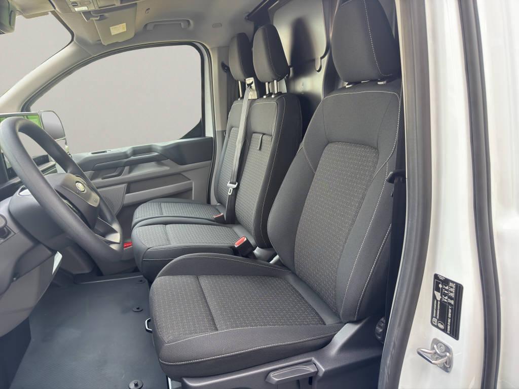FORD E-Transit C Van 320 L1 Trend-image-17