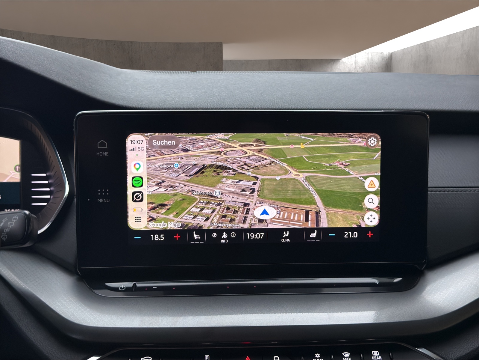 SKODA Octavia Combi 2.0 TDI DSG Ambition-image-13