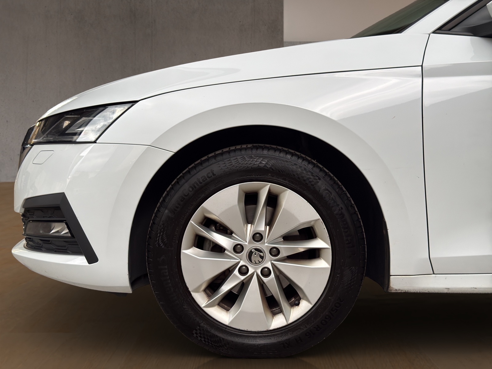 SKODA Octavia Combi 2.0 TDI DSG Ambition-image-23