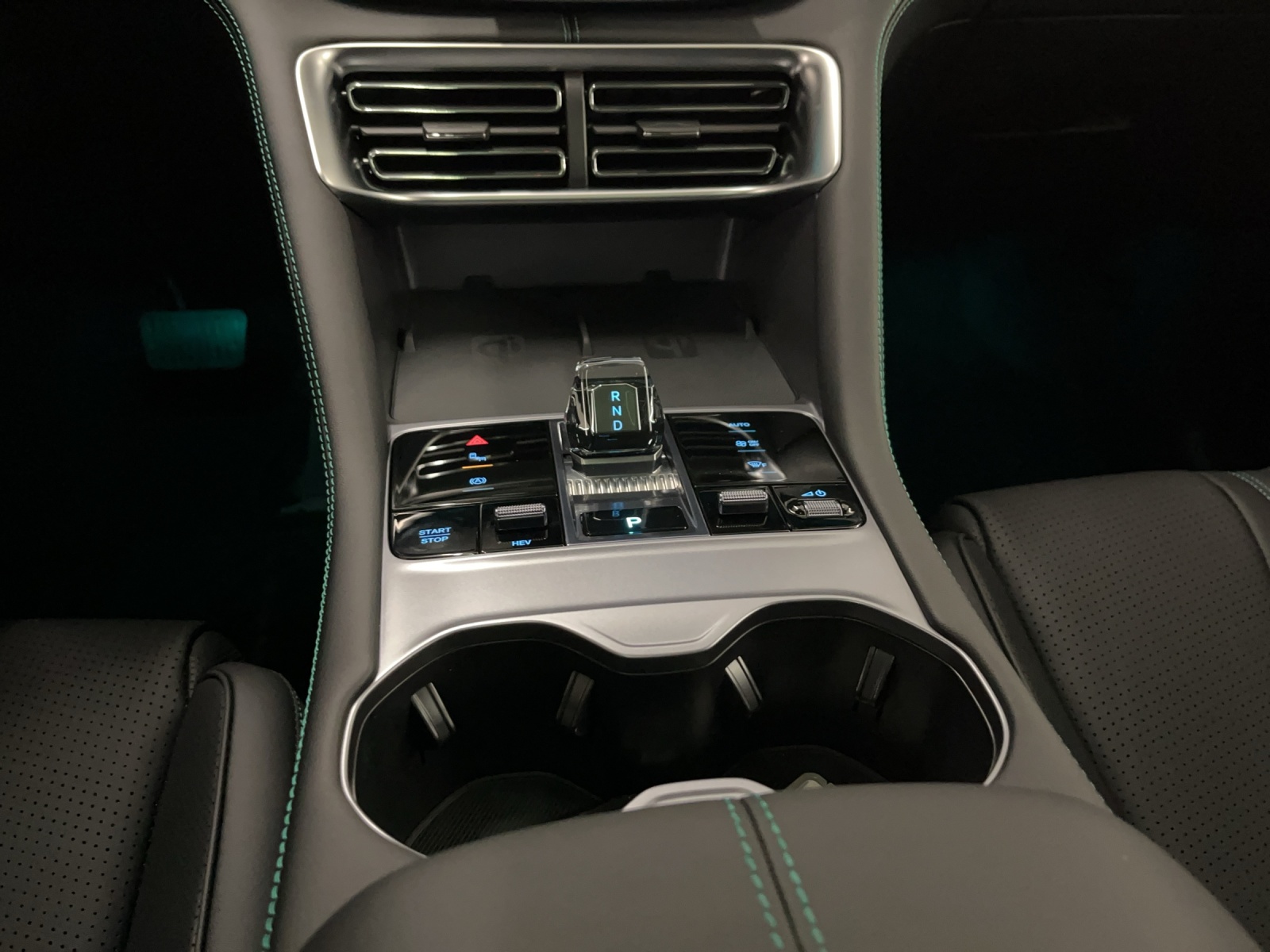 BYD Seal U DM-i Design AWD-image-11