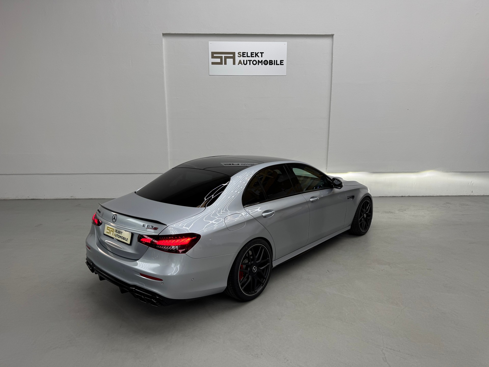 MERCEDES-BENZ AMG E 63 S 4Matic+ Speedshift 9G-TCT-image-5