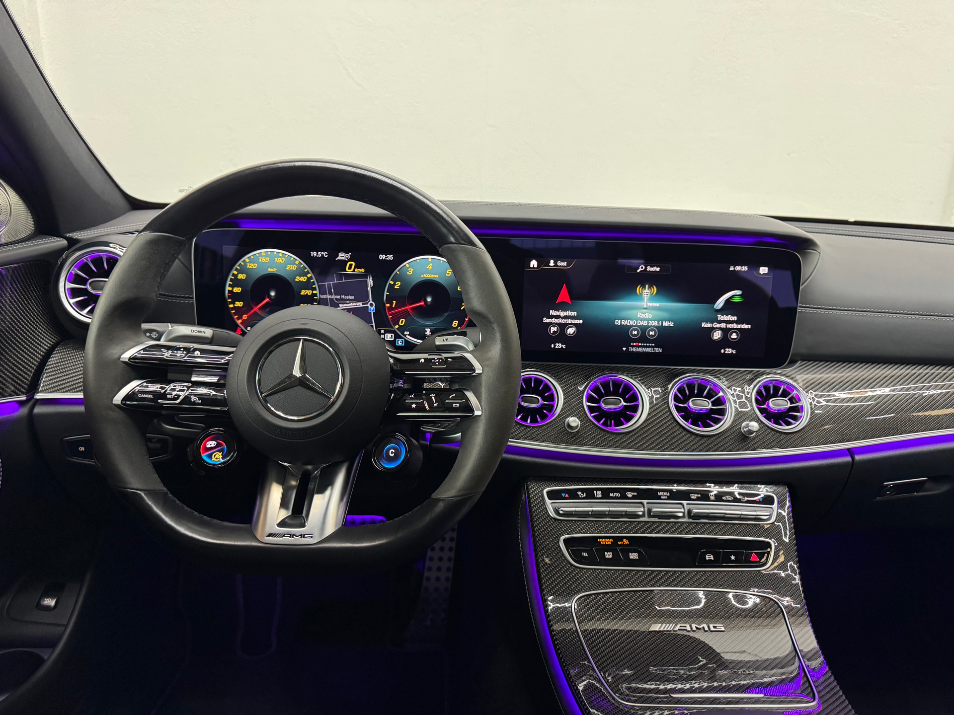 MERCEDES-BENZ AMG E 63 S 4Matic+ Speedshift 9G-TCT-image-17