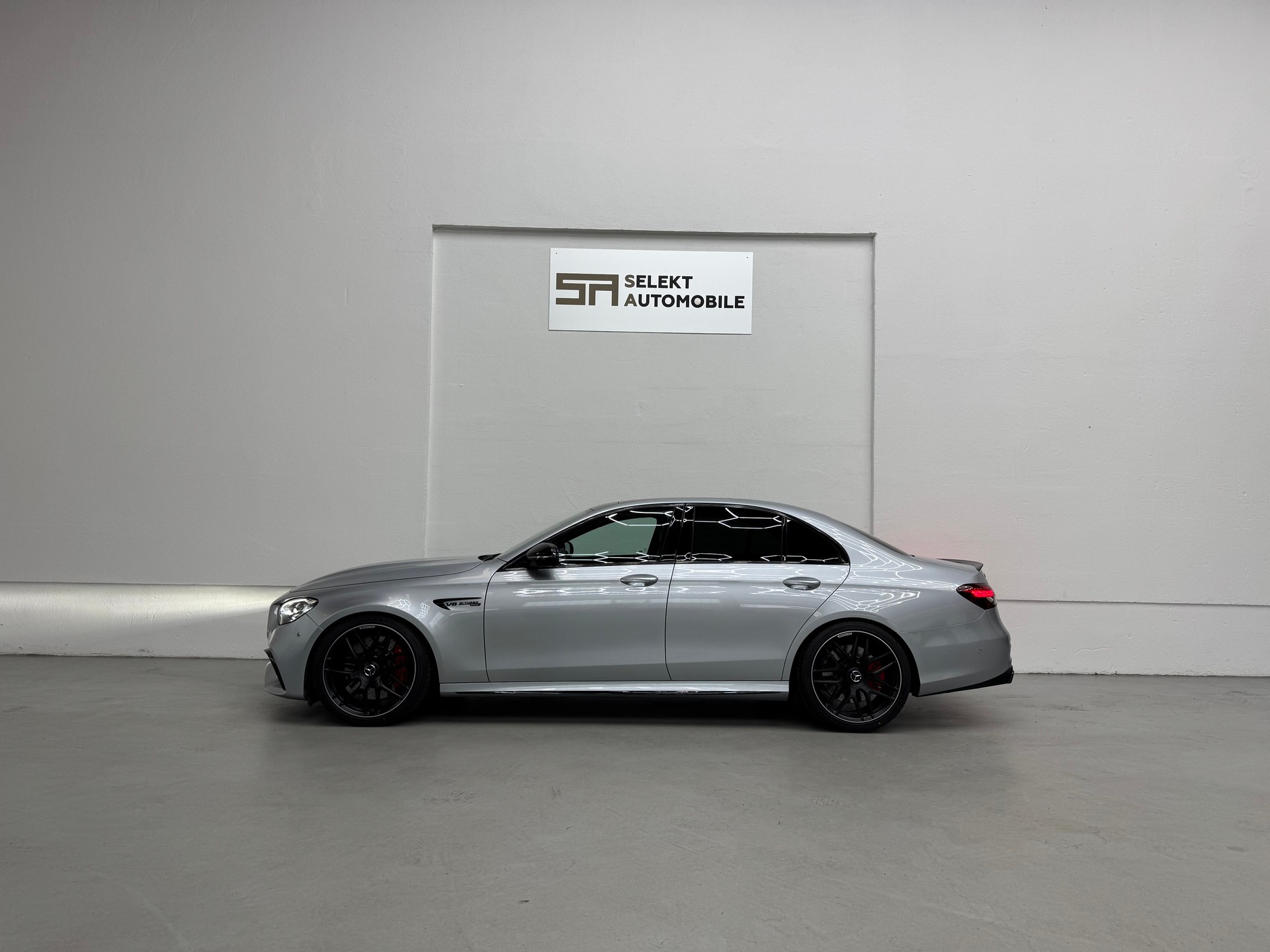 MERCEDES-BENZ AMG E 63 S 4Matic+ Speedshift 9G-TCT-image-3