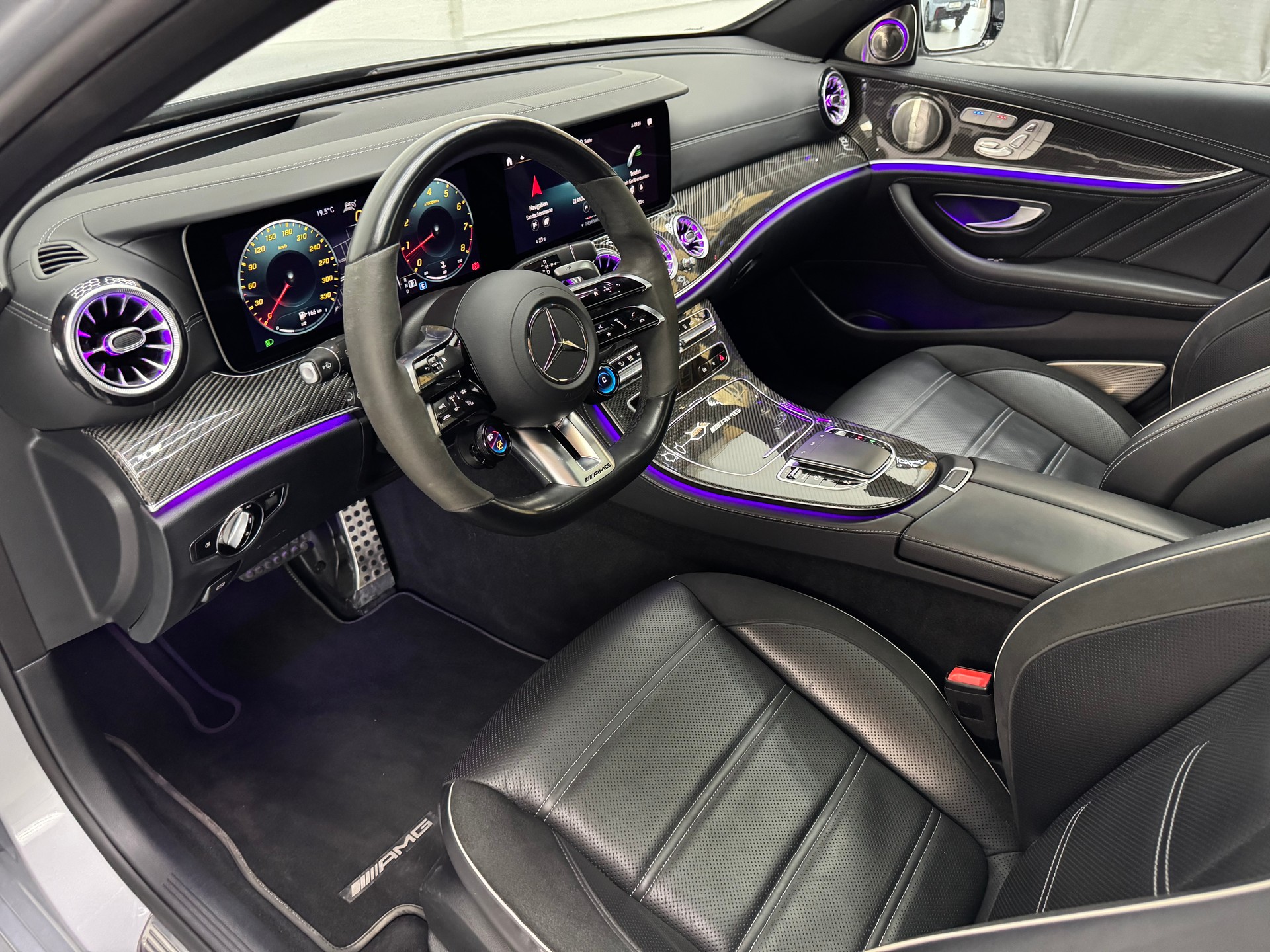 MERCEDES-BENZ AMG E 63 S 4Matic+ Speedshift 9G-TCT-image-10