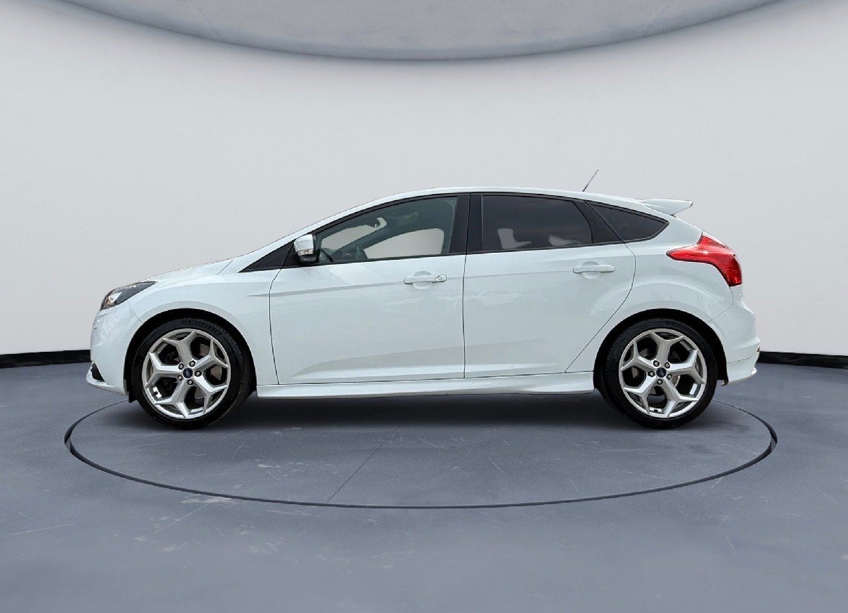 FORD Focus 2.0 SCTi ST-3-image-7