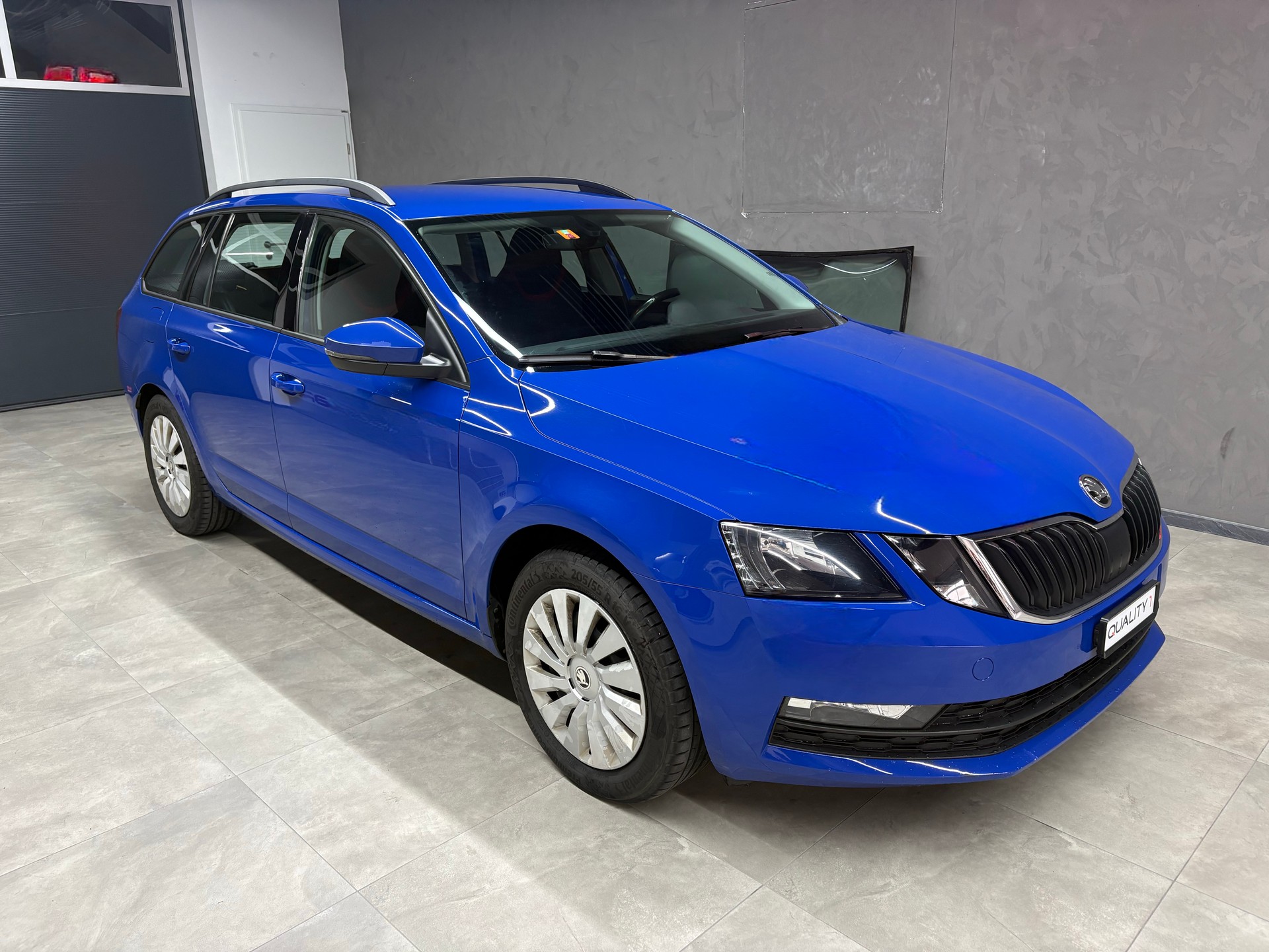 SKODA Octavia Combi 2.0 TDI Ambition 4x4 DSG-image-1