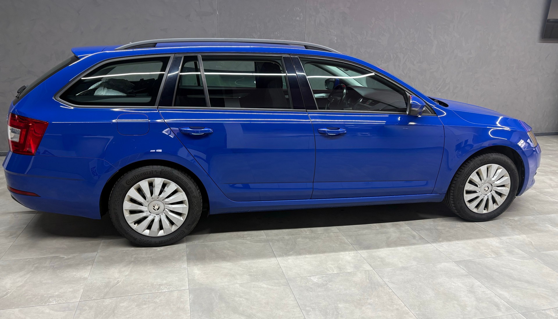 SKODA Octavia Combi 2.0 TDI Ambition 4x4 DSG-image-3