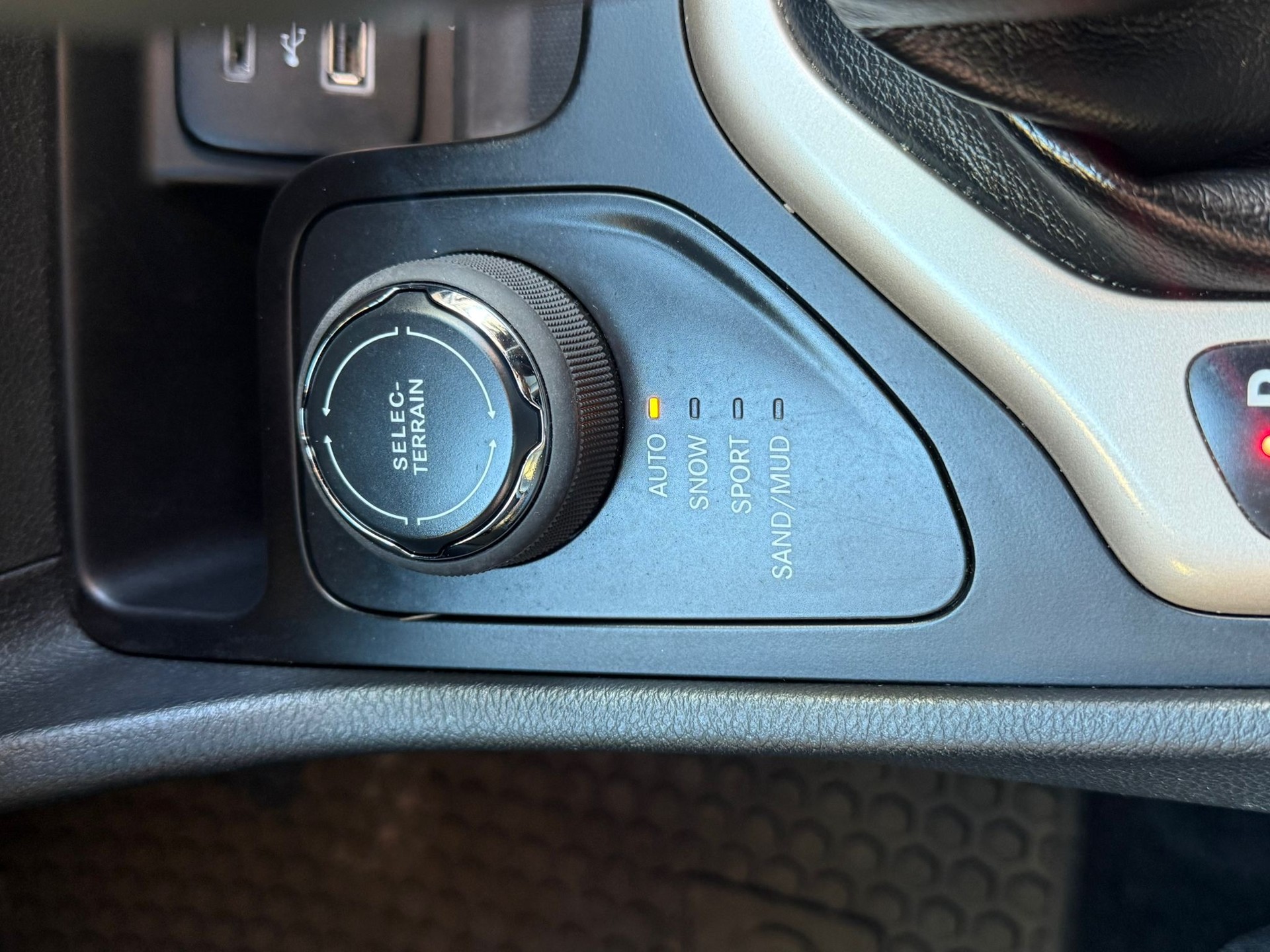 JEEP Cherokee 2.0TD Limited AWD 9ATX-image-13
