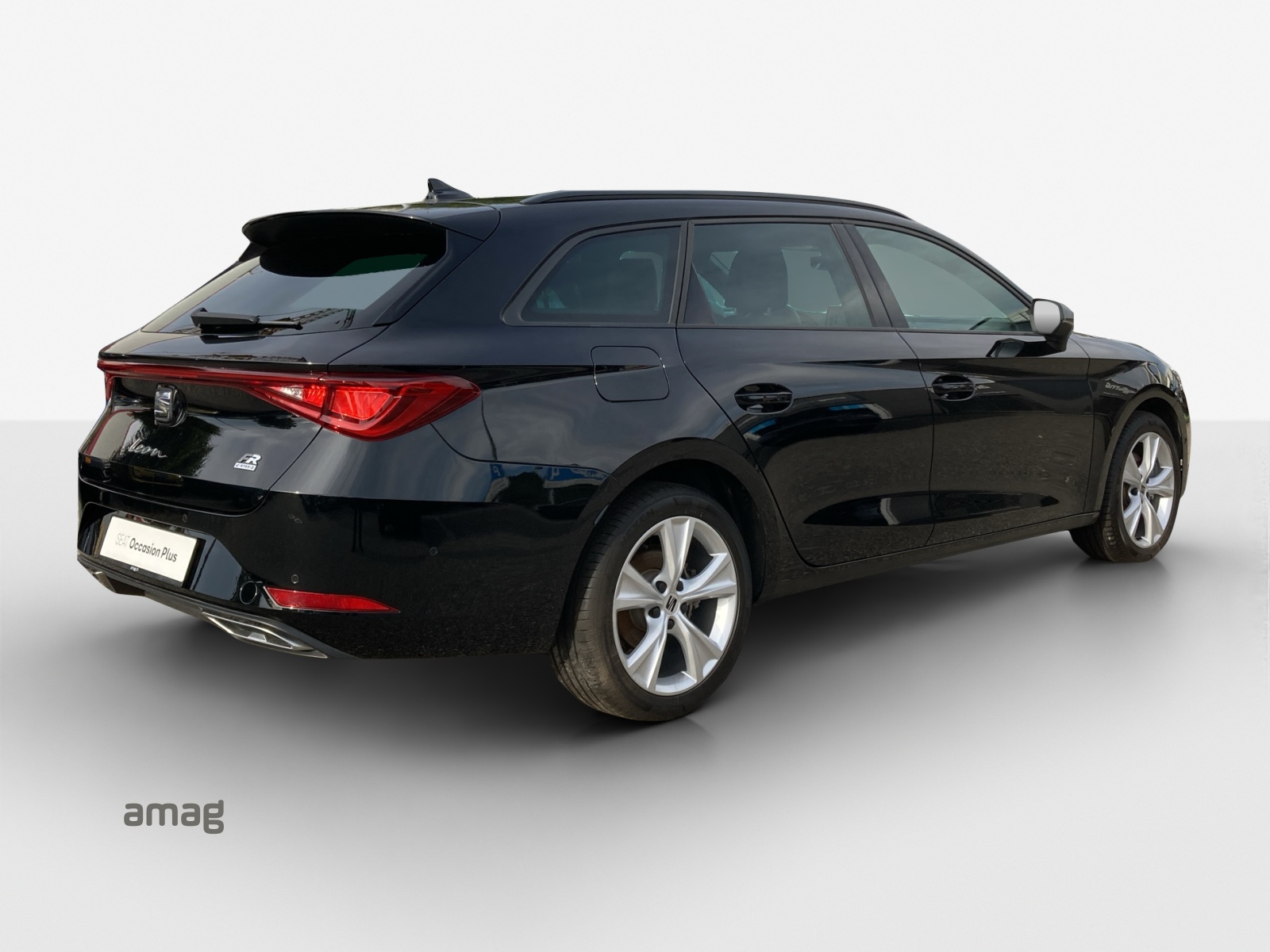 SEAT Leon ST 1.5 eHybrid pHEV DSG FR-image-4