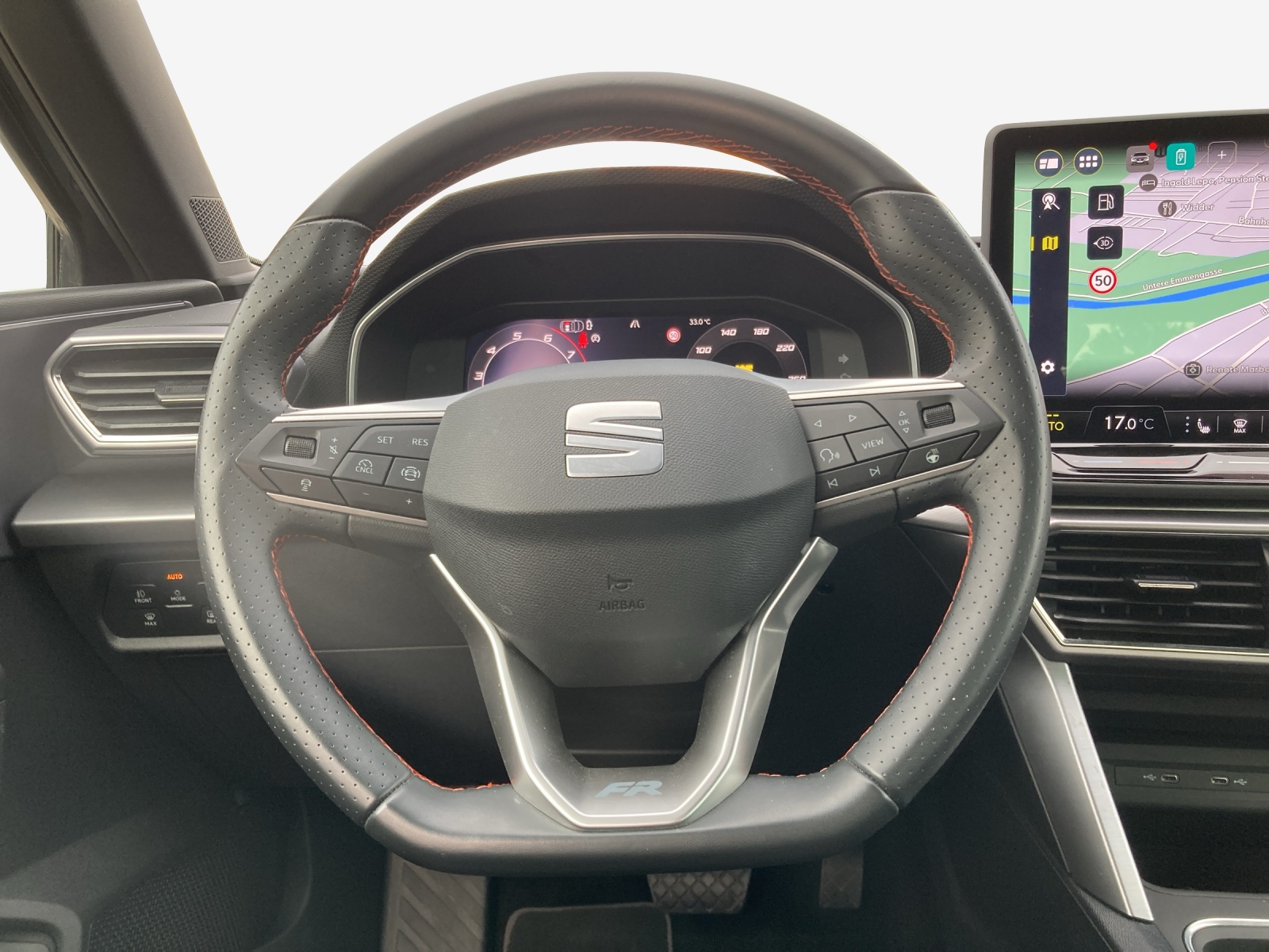 SEAT Leon ST 1.5 eHybrid pHEV DSG FR-image-9