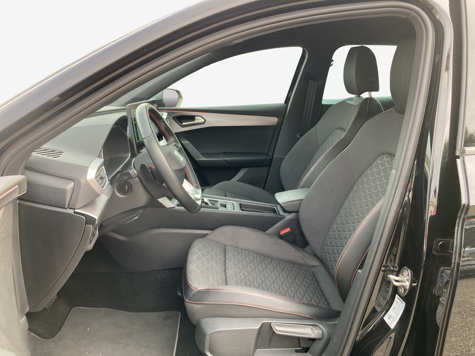 SEAT Leon ST 1.5 eHybrid pHEV DSG FR-image-8