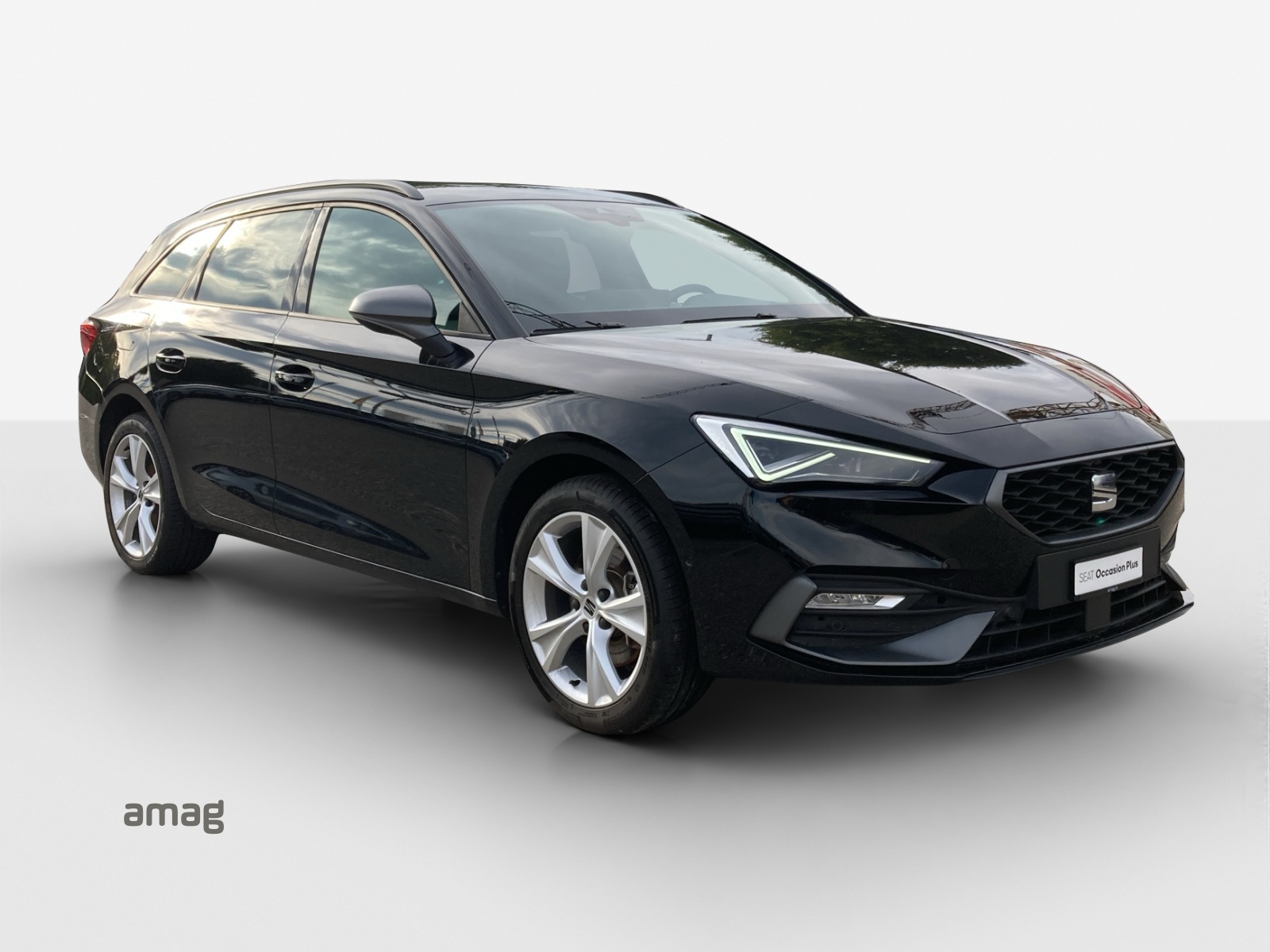 SEAT Leon ST 1.5 eHybrid pHEV DSG FR-image-6