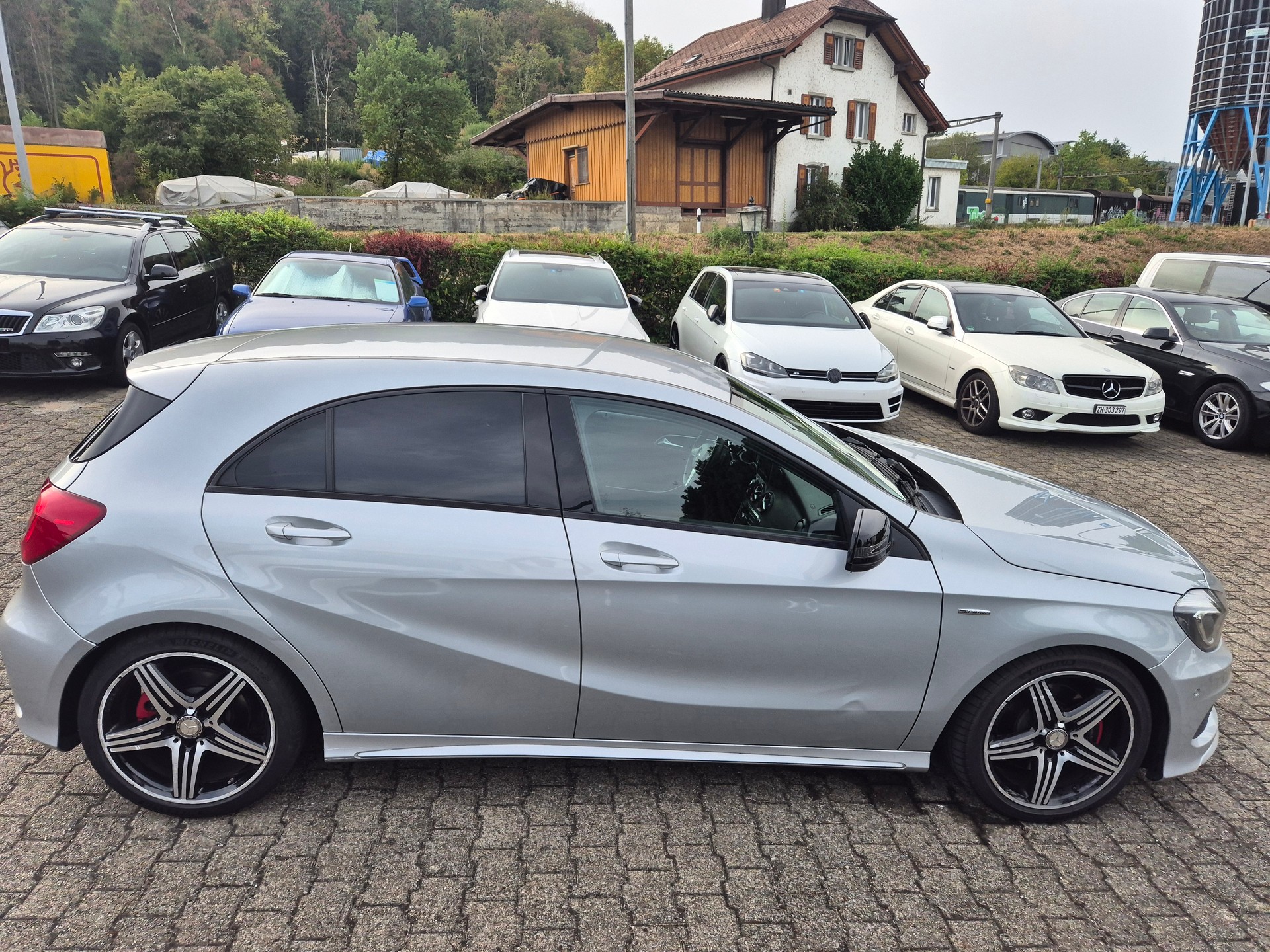 MERCEDES-BENZ A 250 Sport 4Matic 7G-DCT-image-4