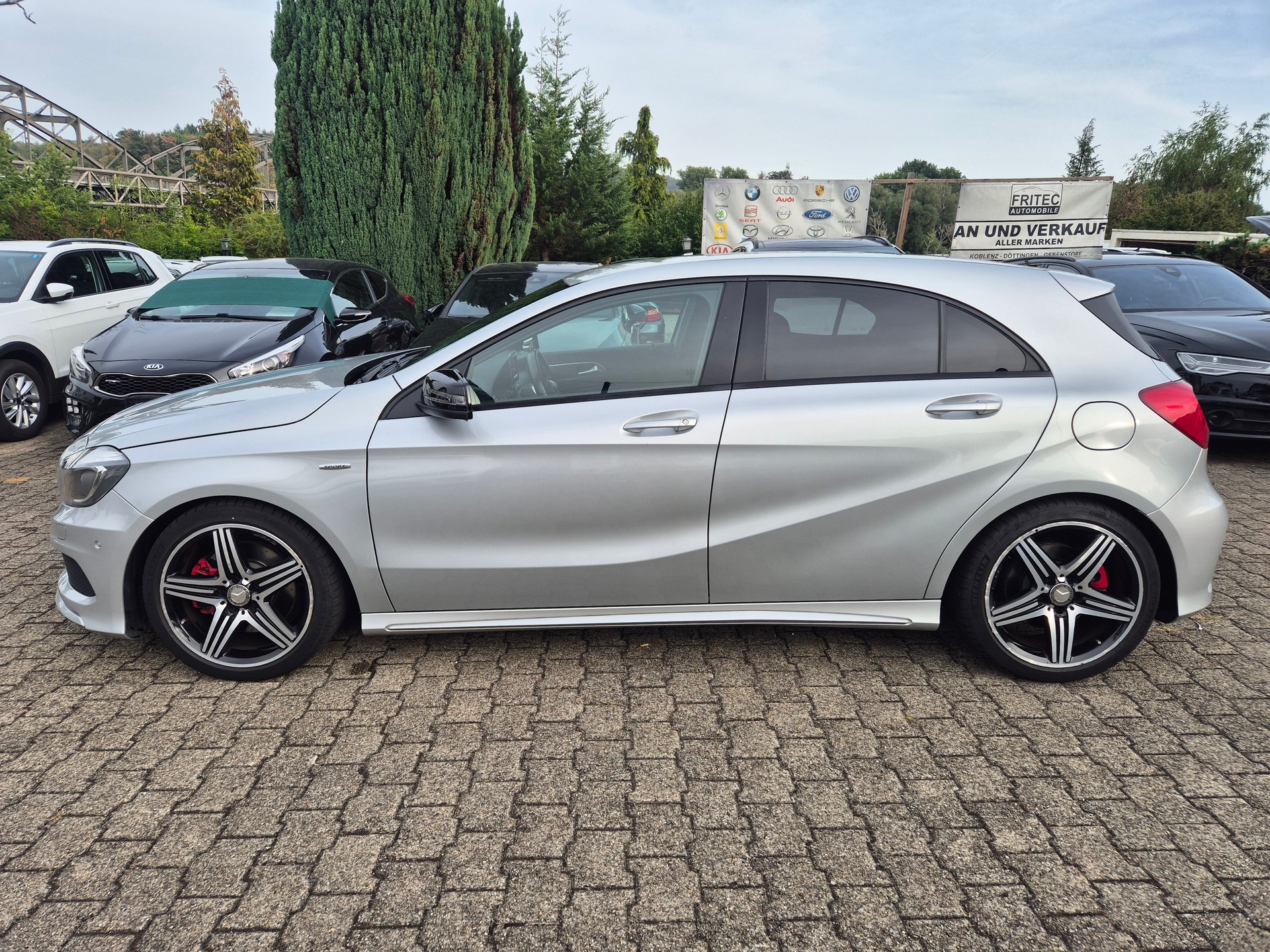 MERCEDES-BENZ A 250 Sport 4Matic 7G-DCT-image-3