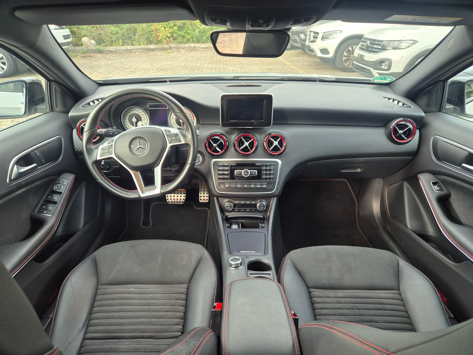 MERCEDES-BENZ A 250 Sport 4Matic 7G-DCT-image-9