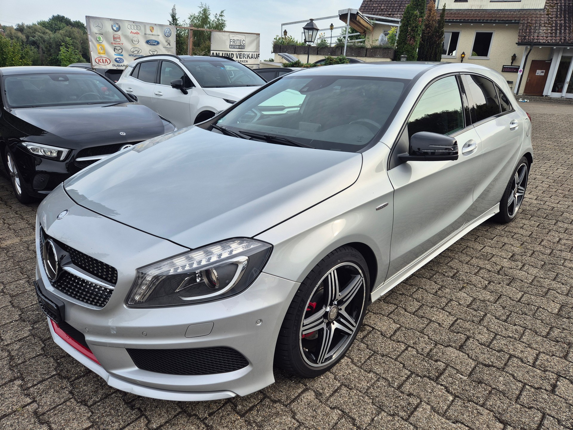 MERCEDES-BENZ A 250 Sport 4Matic 7G-DCT-image-1