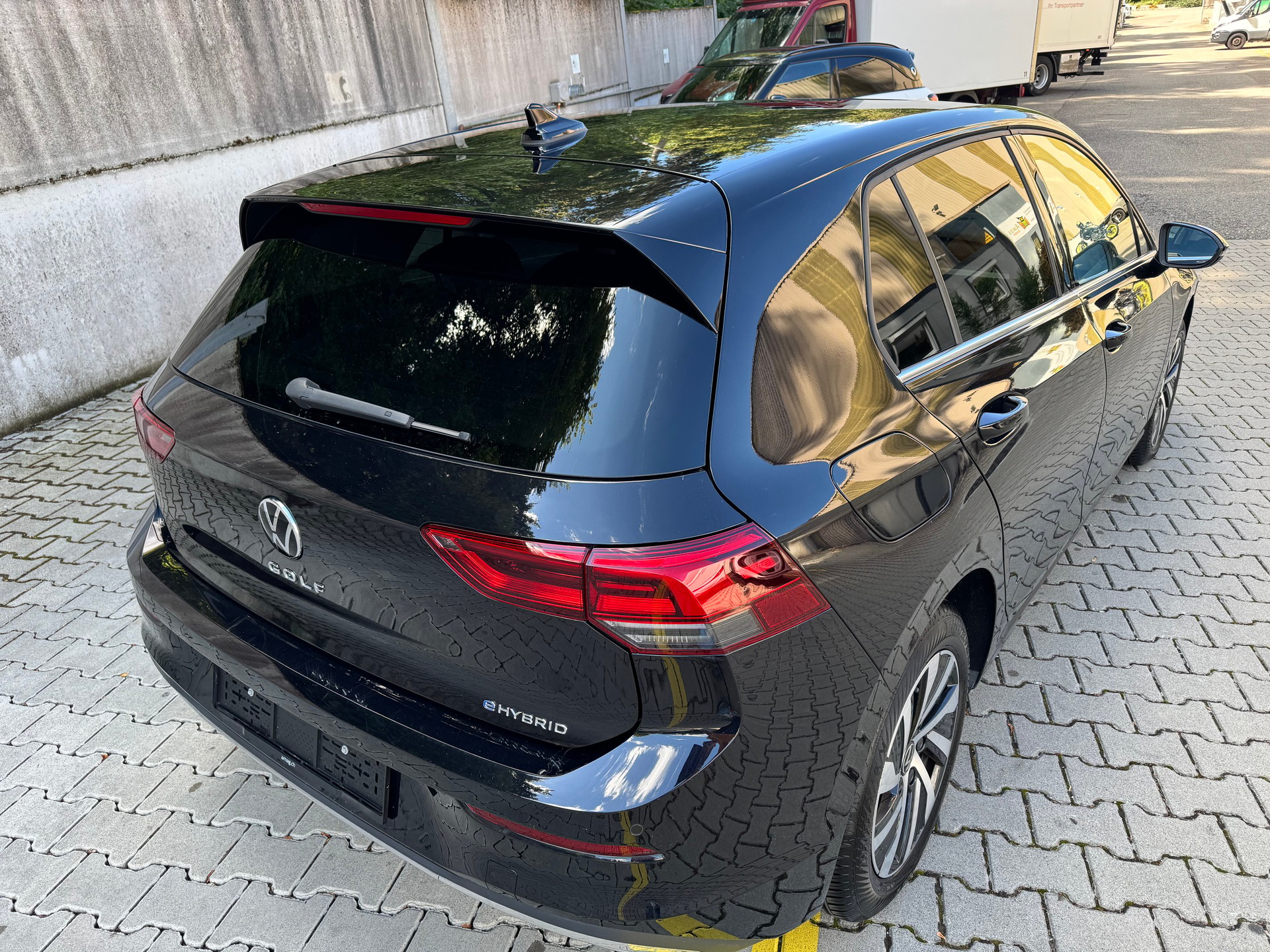 VW Golf 1.4 TSI PHEV Style-image-6