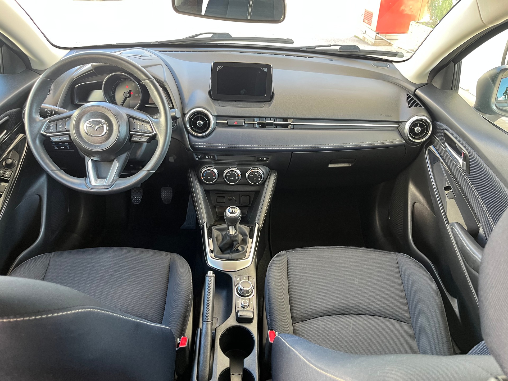MAZDA 2 SKYACTIV-G 90 Mild Hybrid Revolution-image-6