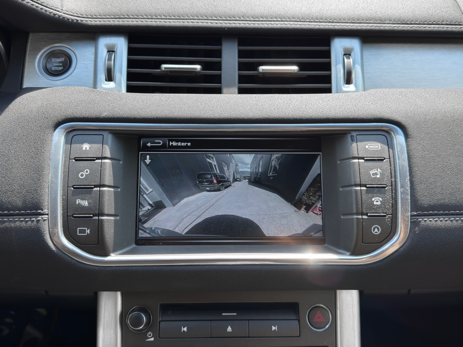 LAND ROVER Range Rover Evoque 2.0 TD4 HSE Dynamic AT9-image-15