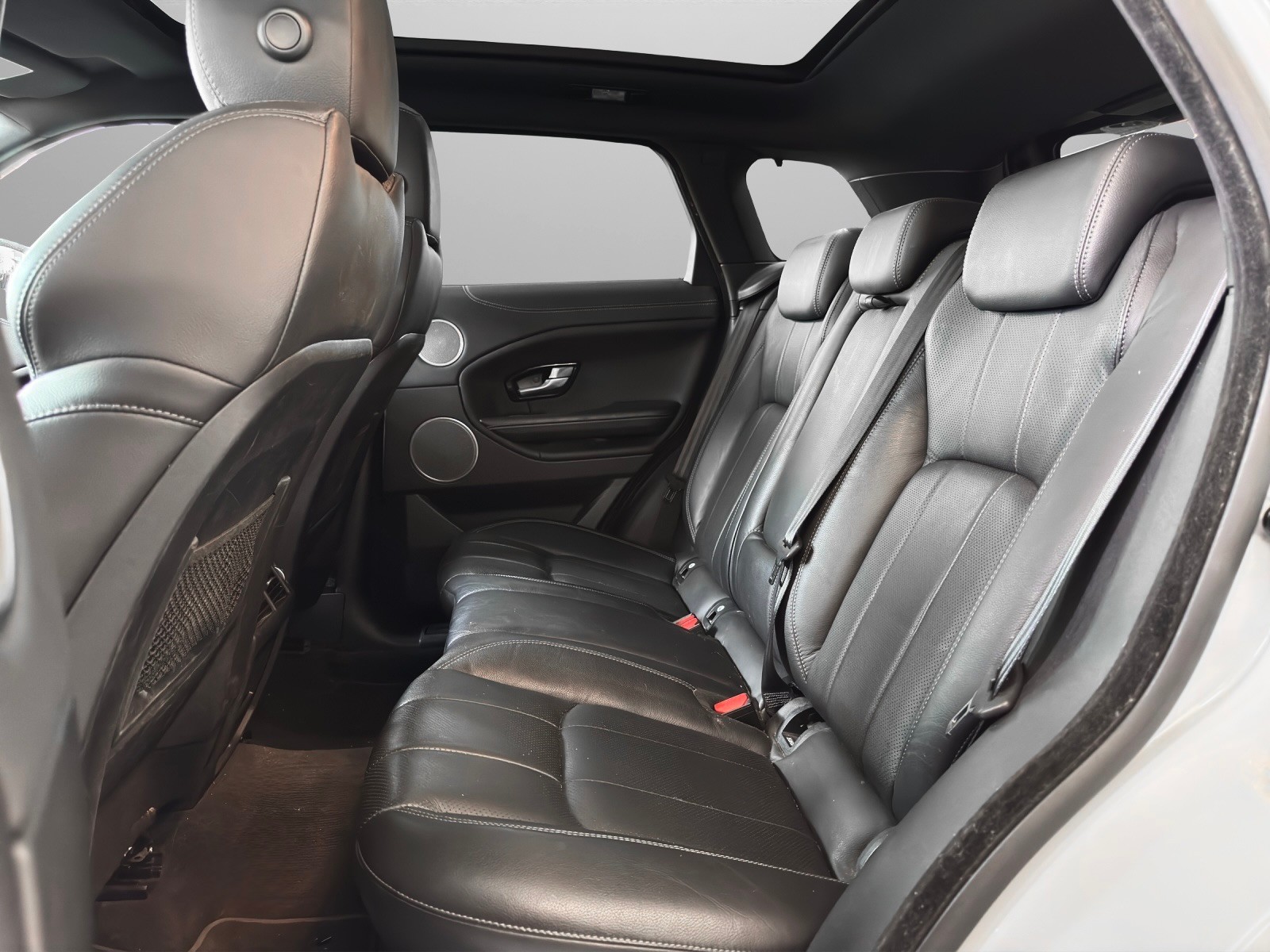 LAND ROVER Range Rover Evoque 2.0 TD4 HSE Dynamic AT9-image-11