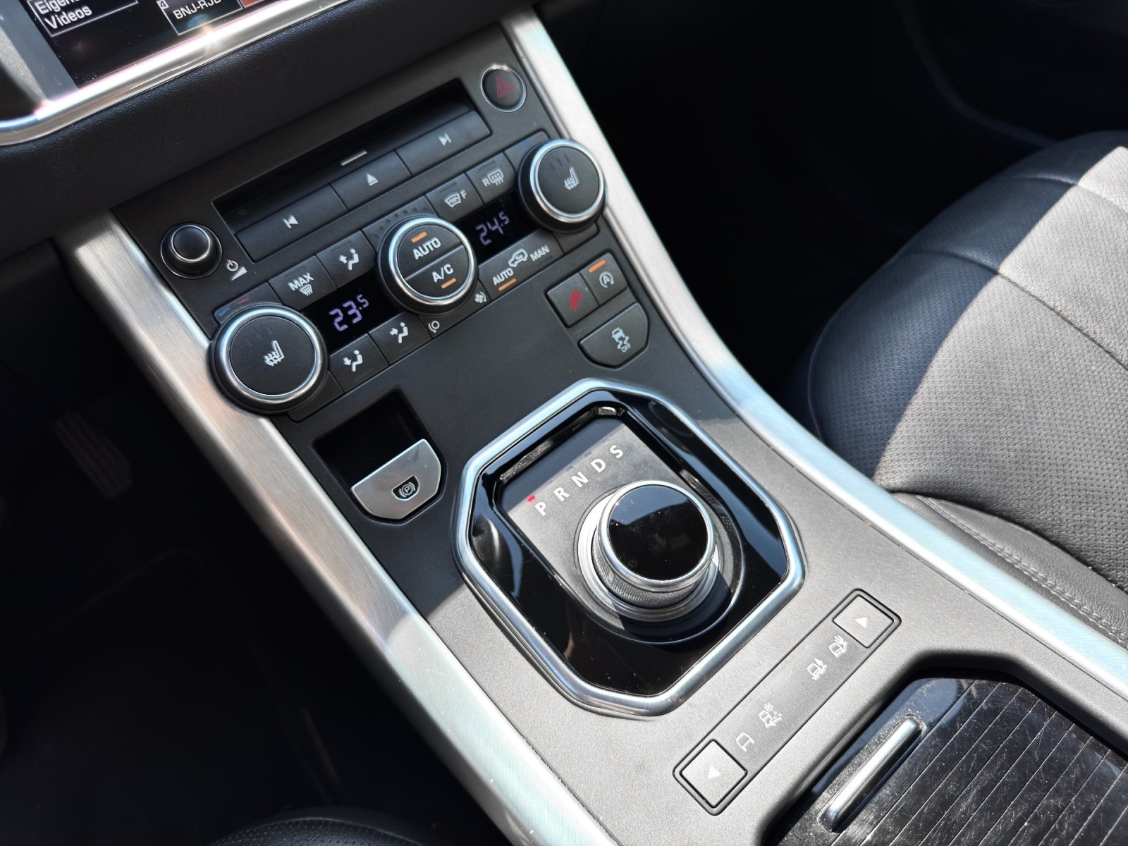 LAND ROVER Range Rover Evoque 2.0 TD4 HSE Dynamic AT9-image-17