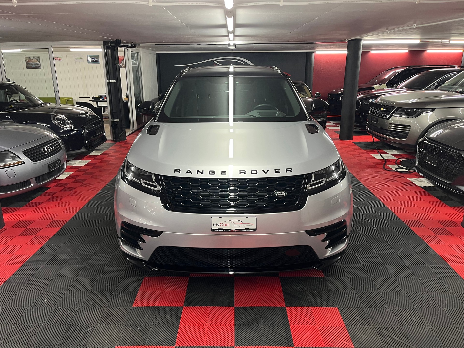 LAND ROVER Range Rover Velar R-Dynamic P 250 SE Automatic-image-2